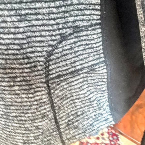 L.L. Bean  Essential Performance  size L - Picture 5 of 7